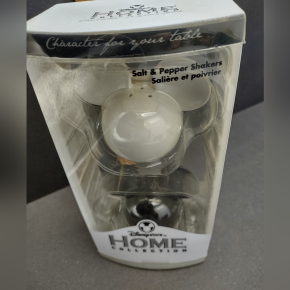 Disney Home Collection Mickey Salt & Pepper Shakers NWT - Picture 4 of 8